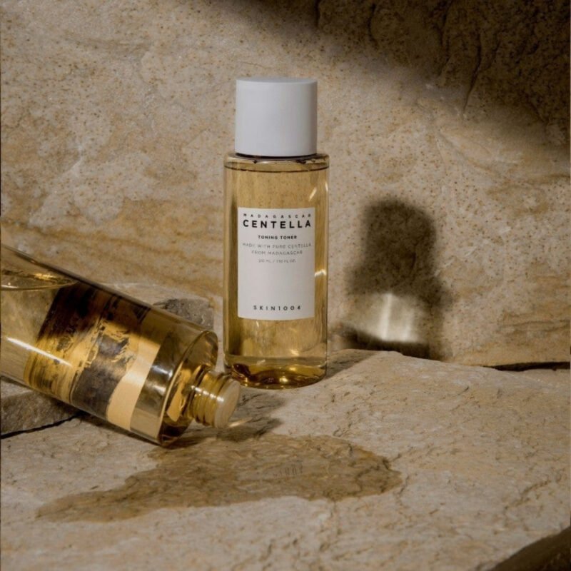 SKIN1004 - Madagascar Centella Toning Toner 210mL - Imagen 2